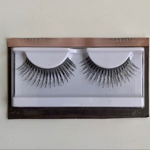 Silver glitter false eyelashes